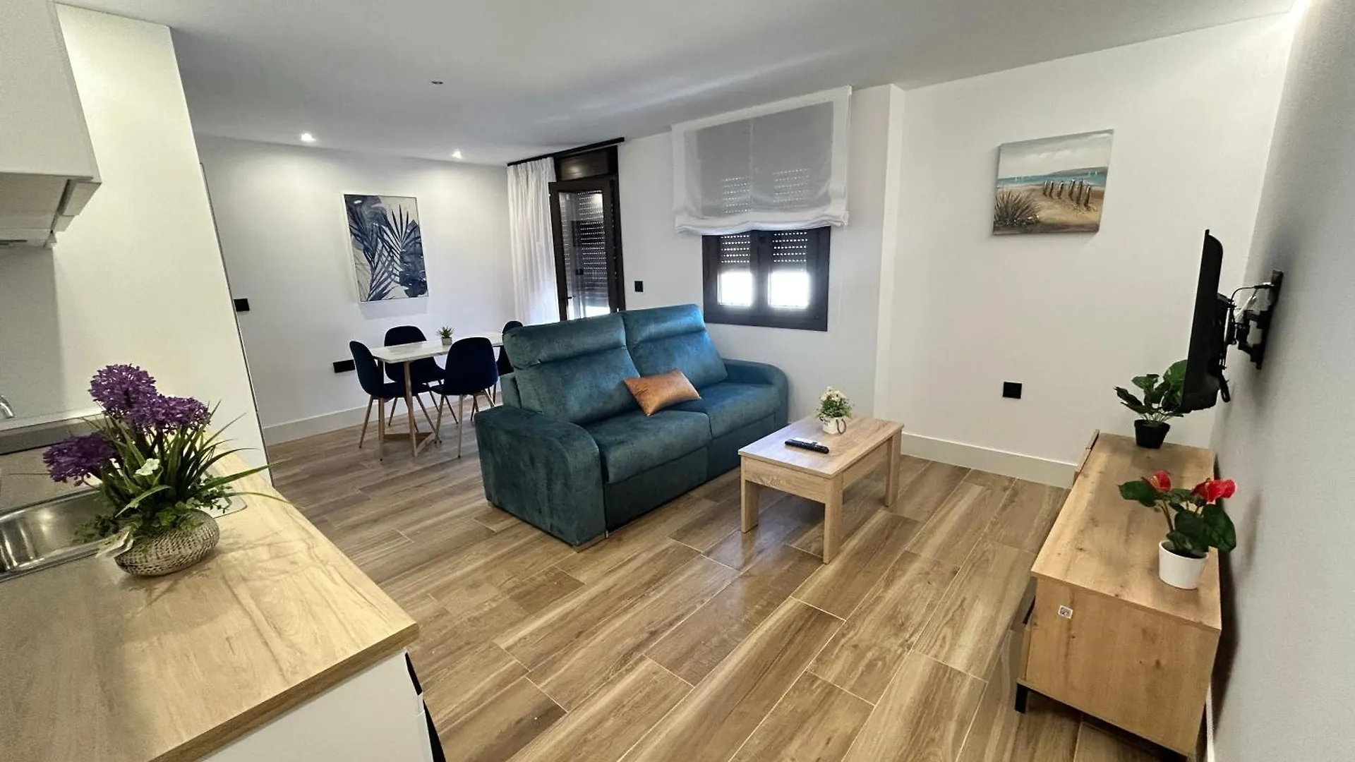 2C Apartamento Juan Robledo Centro Ciudad location